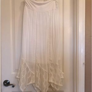 🌟🌟REDUCED🌟🌟NWOT Apt. 9 Light Weight Rayon MIDI Skirt